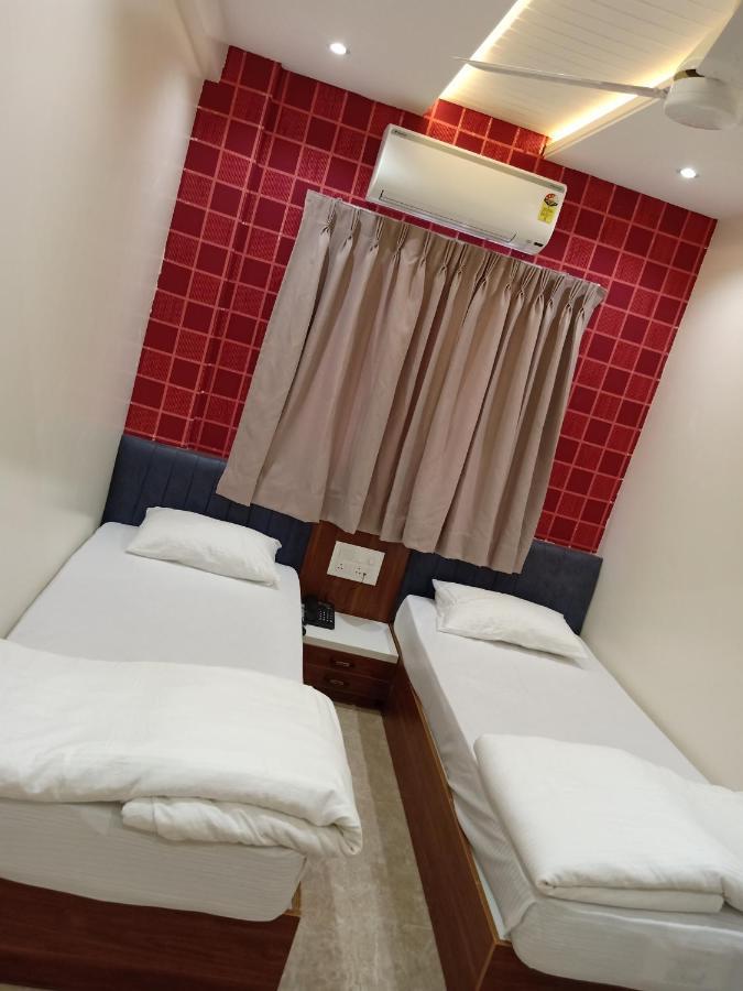 Hotel Suvarnam Residency Ахмаднагар Екстериор снимка